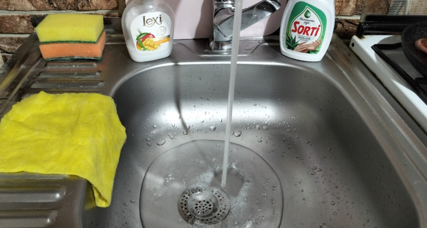 Совет сантехника: 3 ложки в слив - и трубы больше не забьются никогда