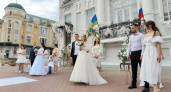 В Тамбове четыре пары связали судьбы в День России и отпраздновали свадьбы по всем традициям