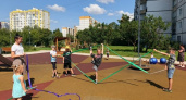 В Тамбове юные спортсмены осваивают гимнастику в рамках проекта «Лето во дворе»