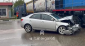 В Тамбове водитель легковушки не заметил движущийся поезд