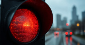В ГАИ пояснили: что делать, если загорелся красный свет, а водитель уже пересек стоп-линию