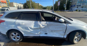 В Тамбове Ford столкнулся с ГАЗом: пострадала женщина-водитель