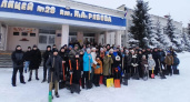 Более 700 человек вышли на уборку снега: школьные волонтёры помогли очистить город