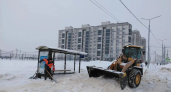 В Тамбове коммунальщики в усиленном режиме расчищают улицы и вывозят снег