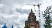 В Тамбове на строящемся Новопокровском соборе начали устанавливать конструкции под купола