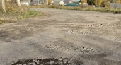 Разбитую дорогу в селе Куксово власти обещают подлатать
