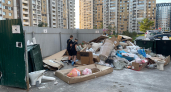 Контракт на вывоз мусора истёк, а новый подрядчик появится не раньше сентября — жители Сабуровской продолжают задыхаться от свалок