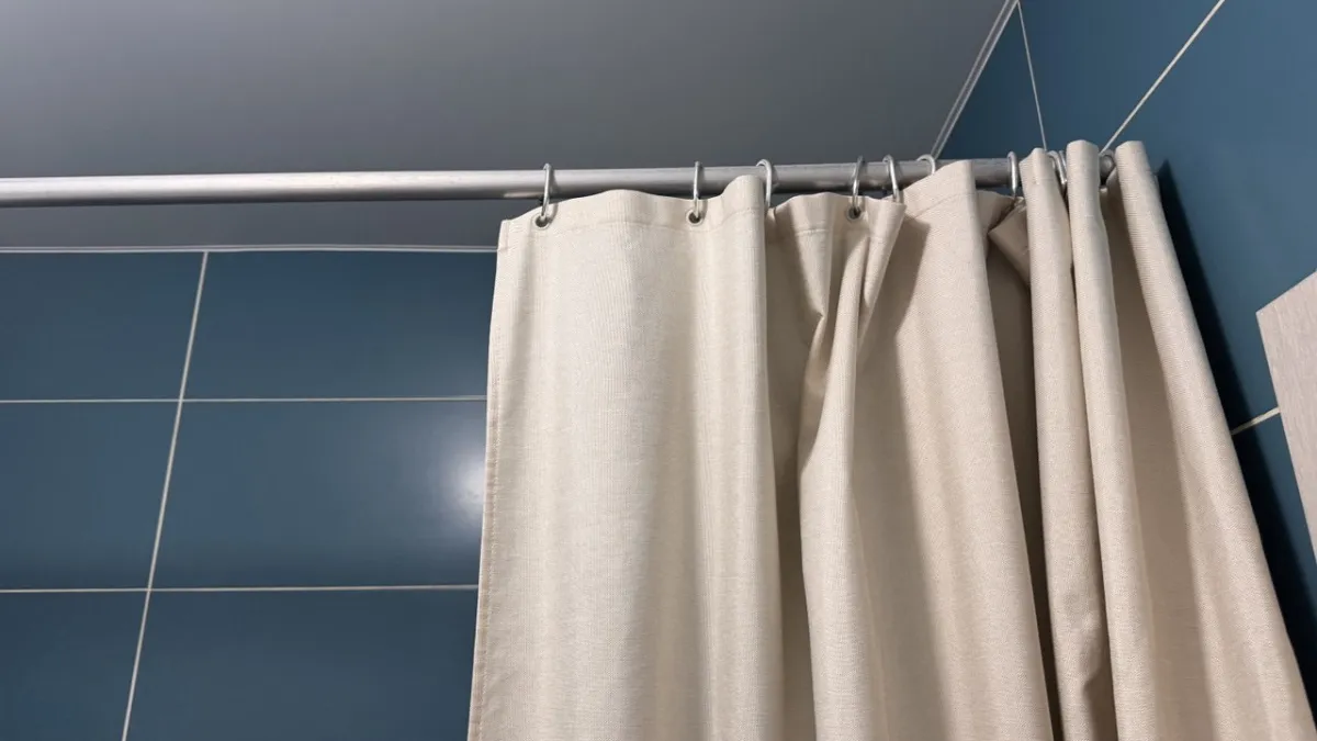 Шторки для душа больше не актуальны: в 2026 дизайнеры нашли им современную и удобную замену