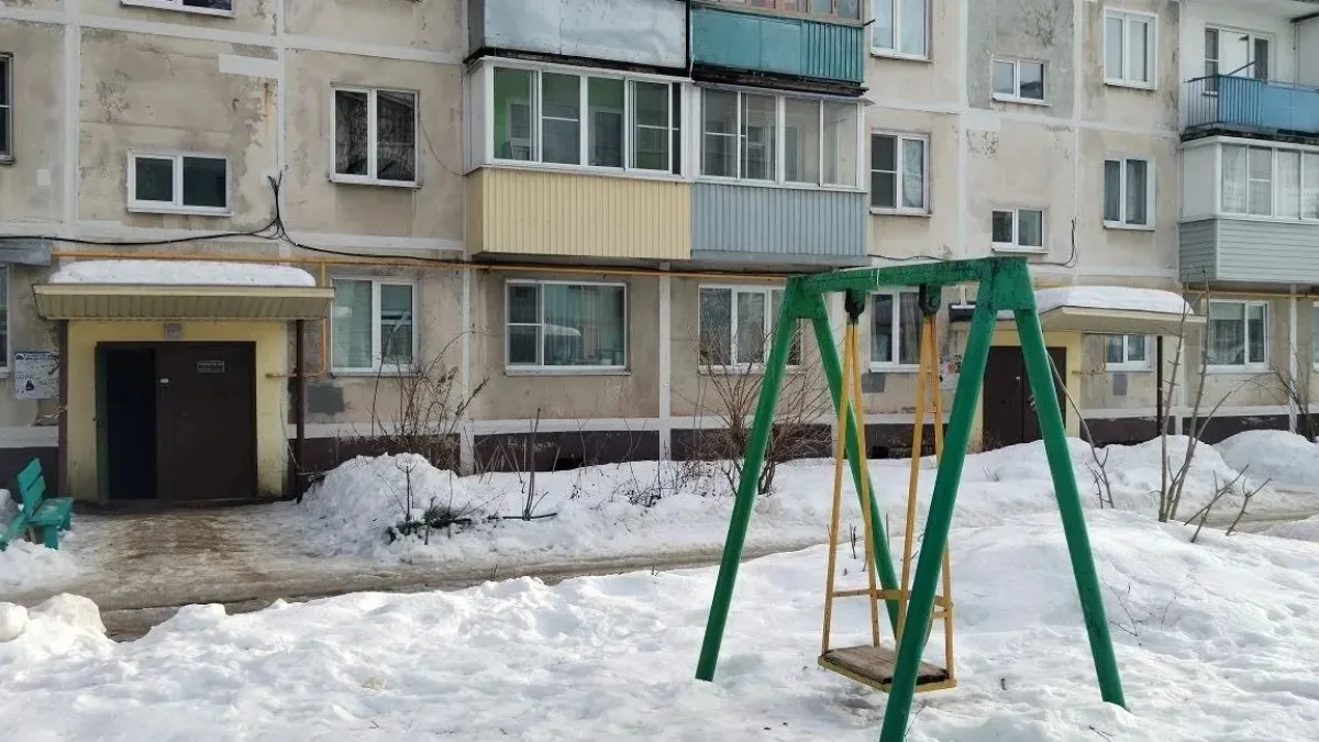 В Тамбове началась весенняя проверка детских площадок и малых архитектурных форм во дворах