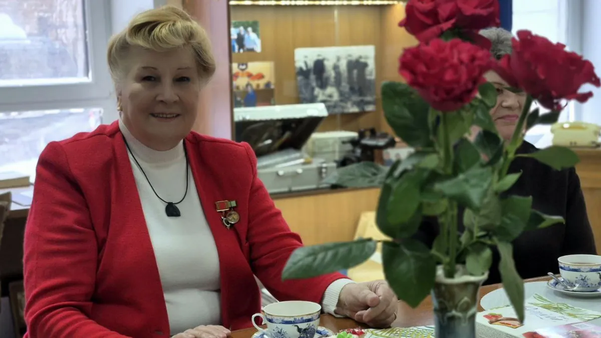 В Рассказове офицеры СК устроили праздничный вечер для пережившей блокаду Ленинграда женщины