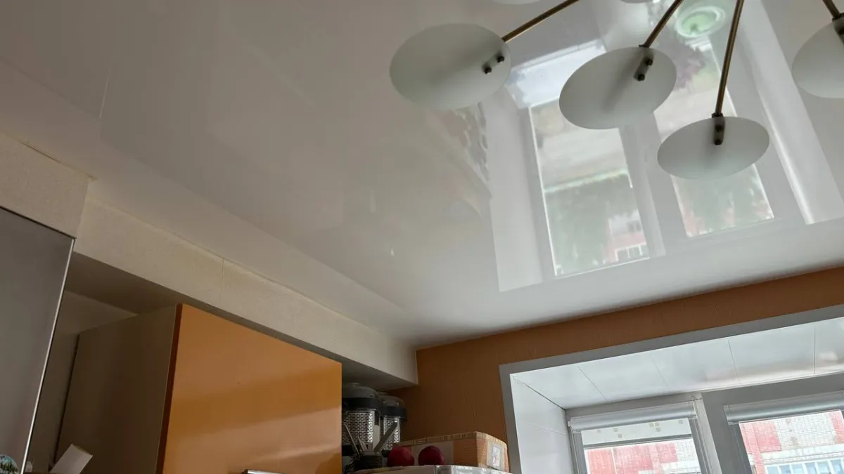 Натяжные потолки уже прошлый век: мастер показал, чем их заменить на века и за копейки