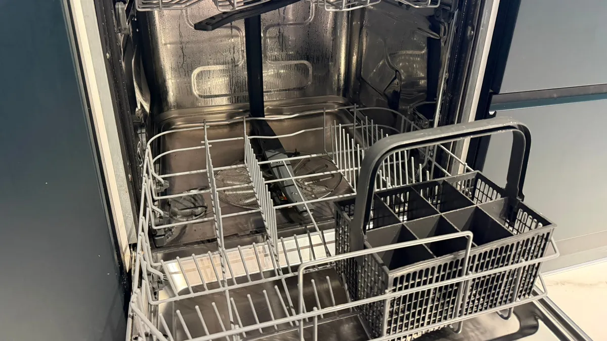 Что нельзя мыть в посудомоечной машине: список вещей, которые быстро портятся - запомните раз и навсегда