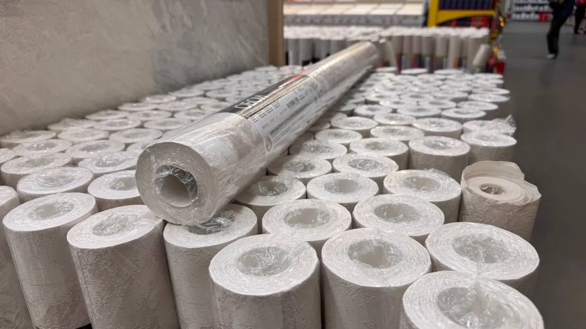 Остались куски обоев после ремонта - не выбрасывайте: дизайнеры нашли им неожиданное применение