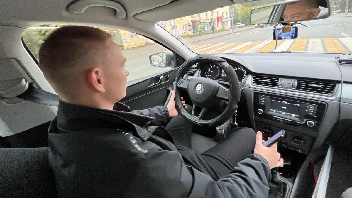 Почему нельзя долго пользоваться навигатором в телефоне во время поездки на авто