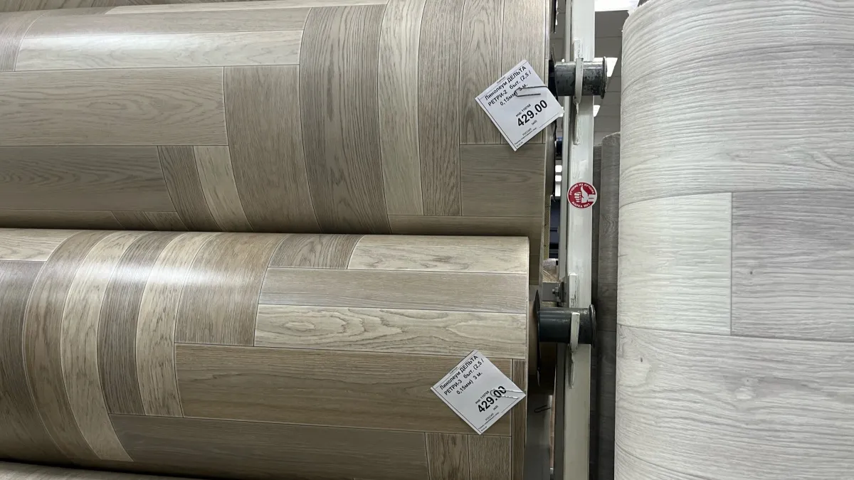 Линолеум - уже прошлый век: в тренде в 2026 совсем другой материал - долговечный и смотрится в 100 раз дороже