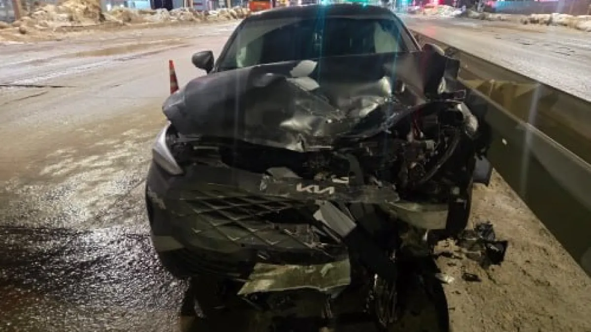 В поселке Строитель под Тамбовом столкнулись три автомобиля, пострадала пассажирка