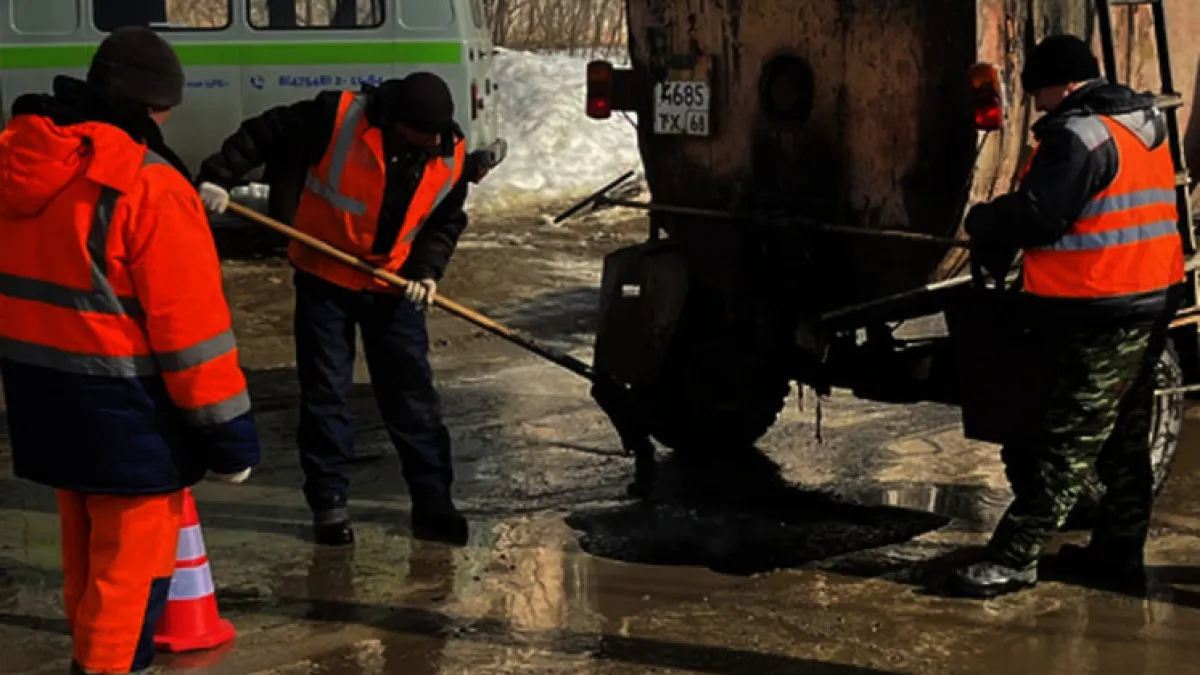 В Тамбове начали экстренный ямочный ремонт дорог: восстановление уже провели на 15 улицах