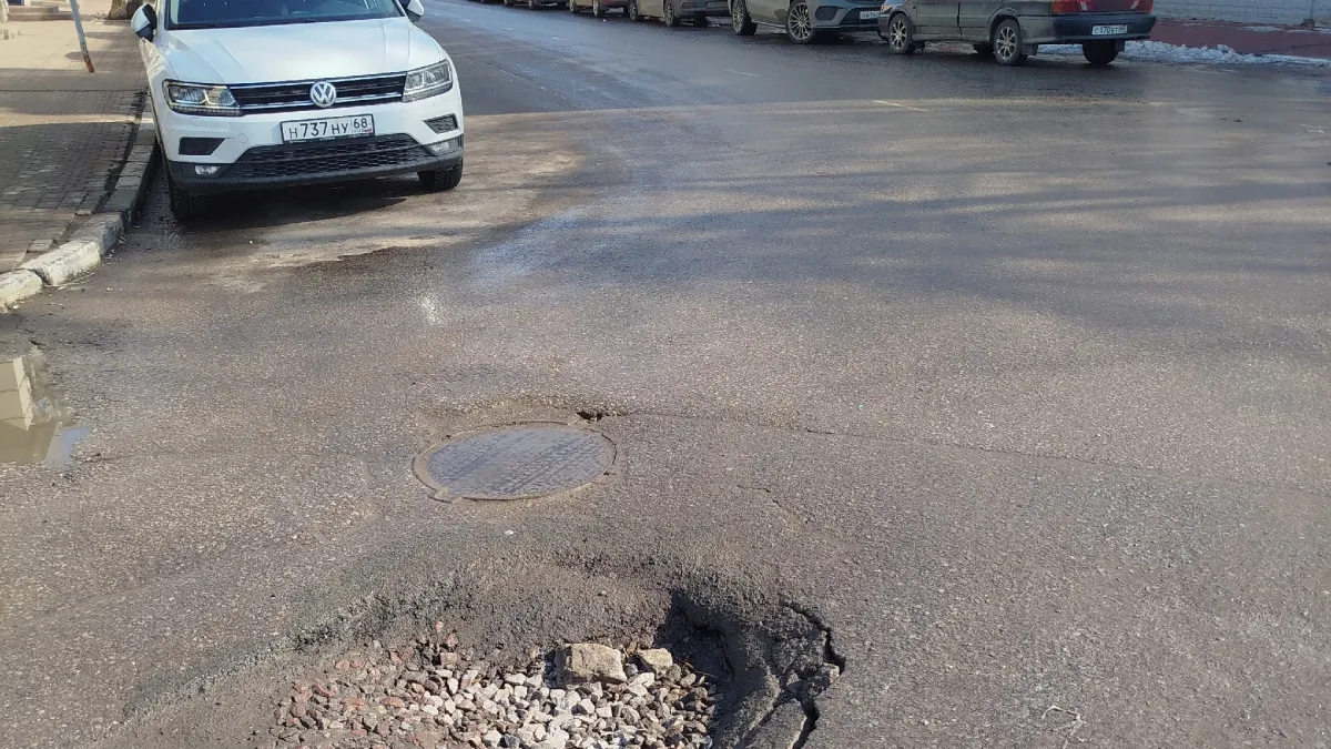 «Весь асфальт сошёл со снегом»: жители Тамбовской области страдают из-за дорог-убийц — что отвечают в администрации