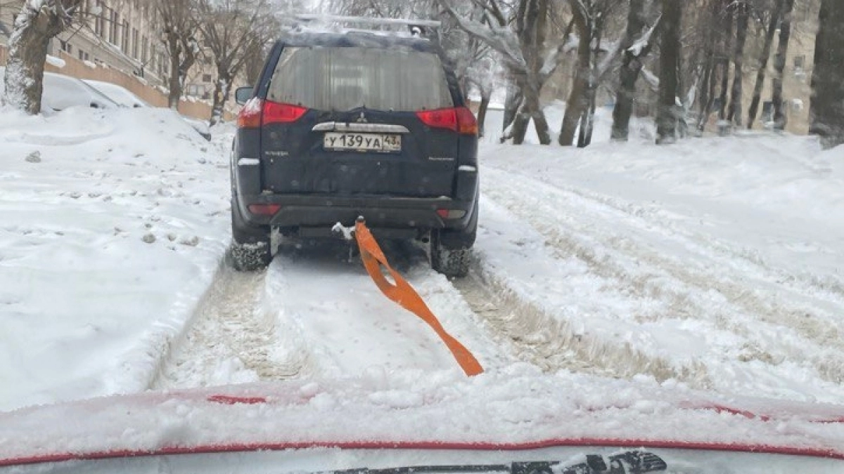 Почему автомобиль с коробкой автомат, вариатором и роботом нельзя буксировать на тросе