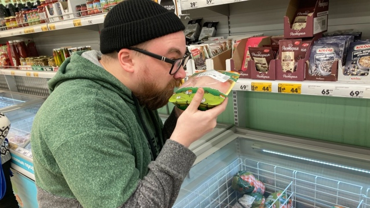 Птицевод объяснил, почему не ест мясо домашних кур, а покупает в магазине: причина веская