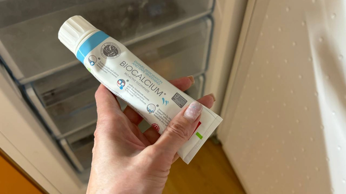 Зачем я кладу зубную пасту в морозилку: этот трюк решает надоевшую проблему на кухне - совет на вес золота