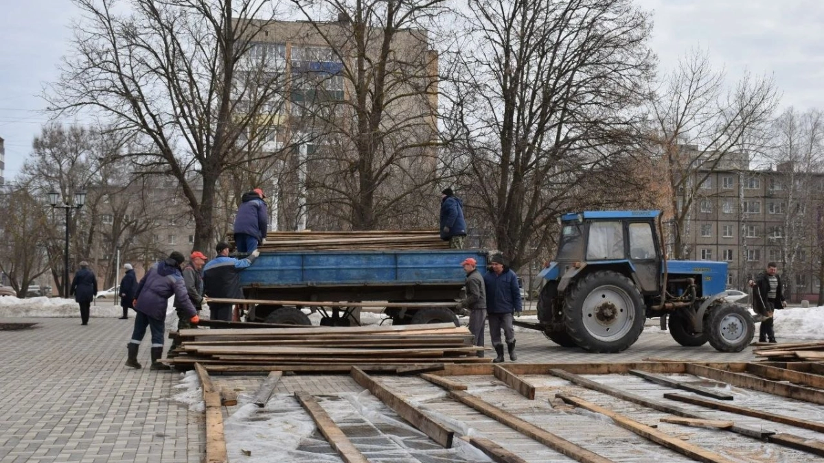 В Тамбове начали готовить фонтаны к запуску после зимы