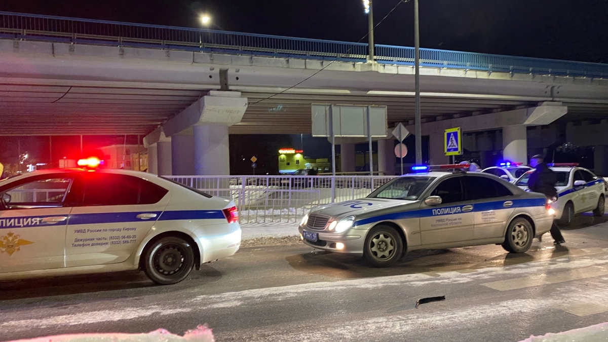 Останавливает инспектор ДПС, просит "дунуть в трубочку": задал ему 3 вопроса - и он меня тут же отпустил