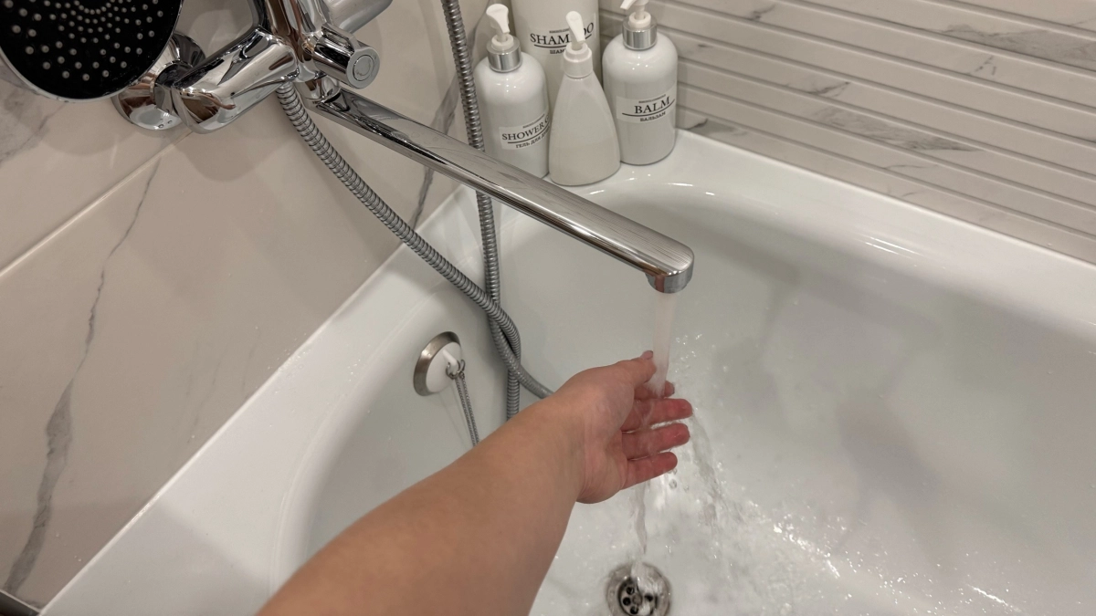 Можно ли мыться в ванной, если работает стиральная машина: эту ошибку делают 9 из 10 человек