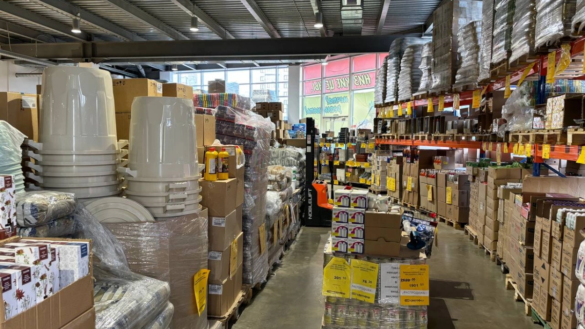 Бывшая работница "Светофора" рассказала правду о поставщиках и качестве продуктов: что в магазине берут сами сотрудники