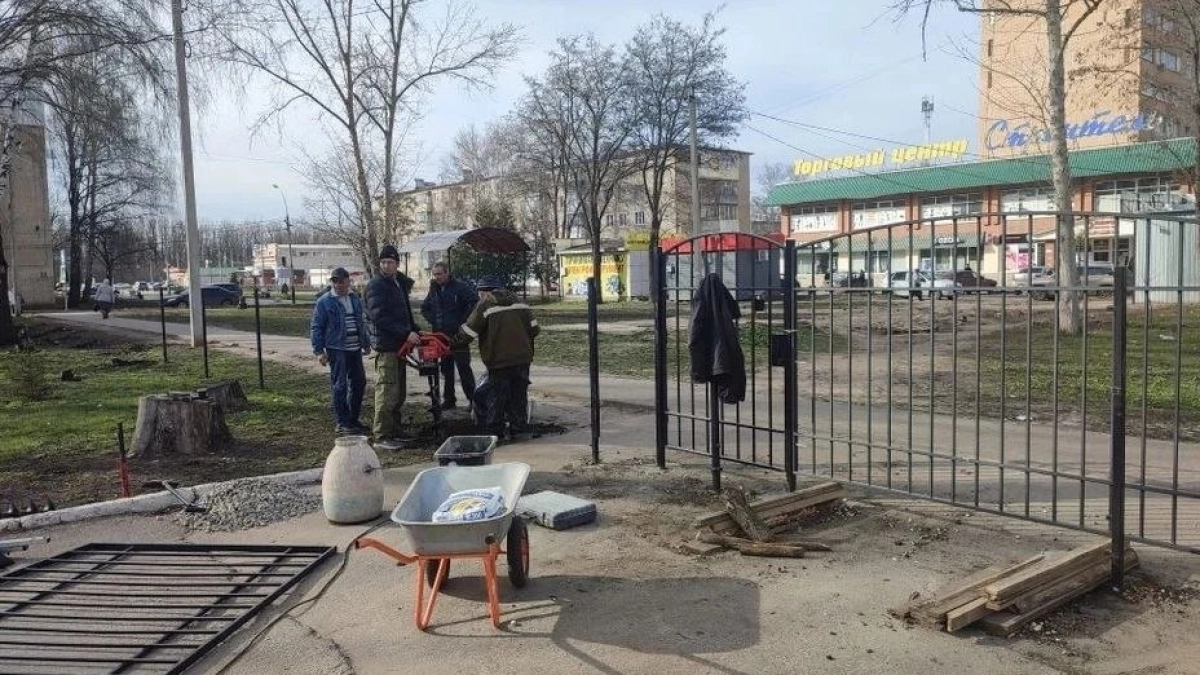 В школе №1 на Цне в Тамбове началось благоустройство территории