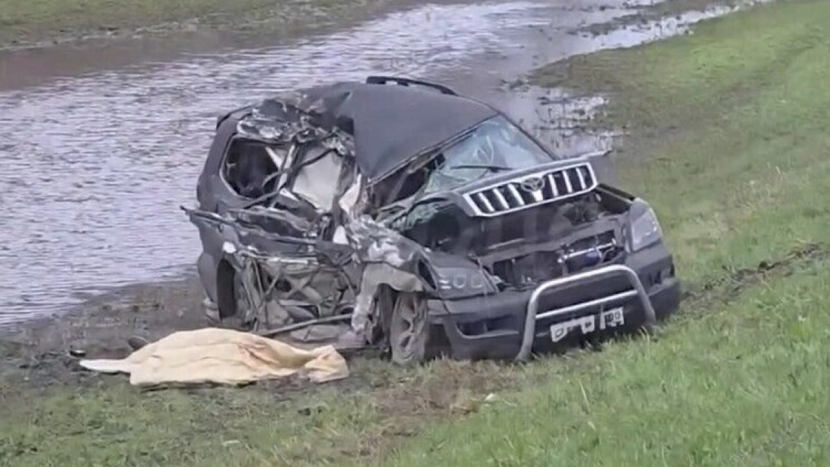 Под Тамбовом пассажир внедорожника погиб после столкновения с двумя фурами