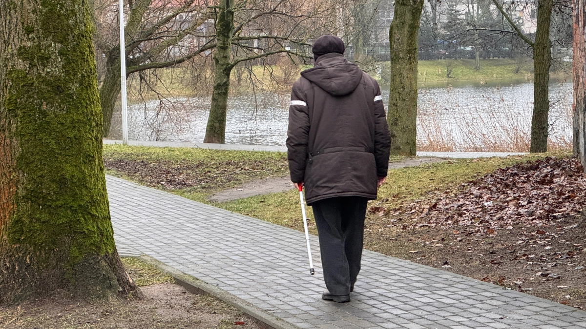 Какие льготы положены по закону одиноко проживающим пенсионерам и как их получить в 2026