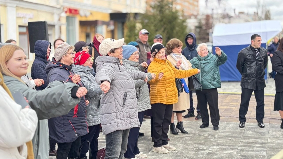 Тамбовские пенсионеры вошли в число призёров конкурса флешмобов за активный образ жизни