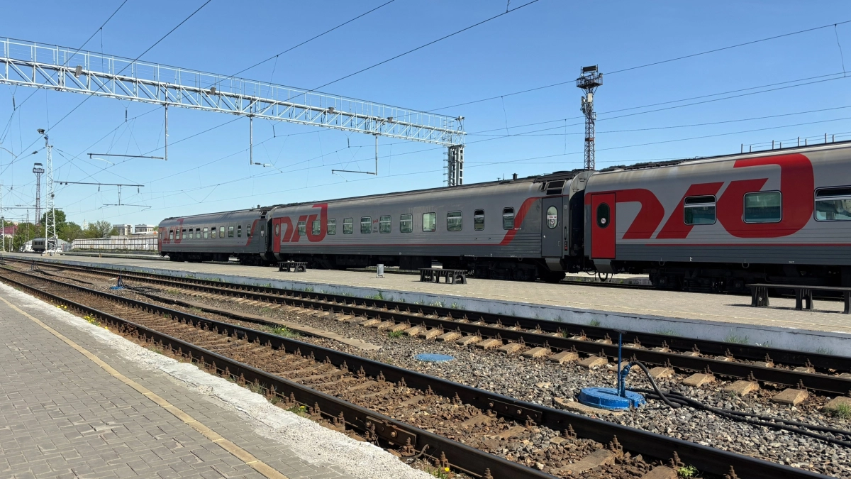 Пассажирка выкупила целое купе за 50 000 рублей: что ей говорили попутчики — райское путешествие обернулось кошмаром