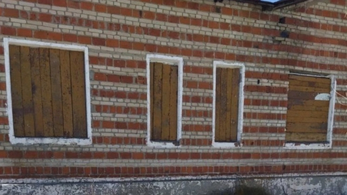 В Тамбовской области ограничили доступ в аварийный дом культуры после вмешательства прокуратуры