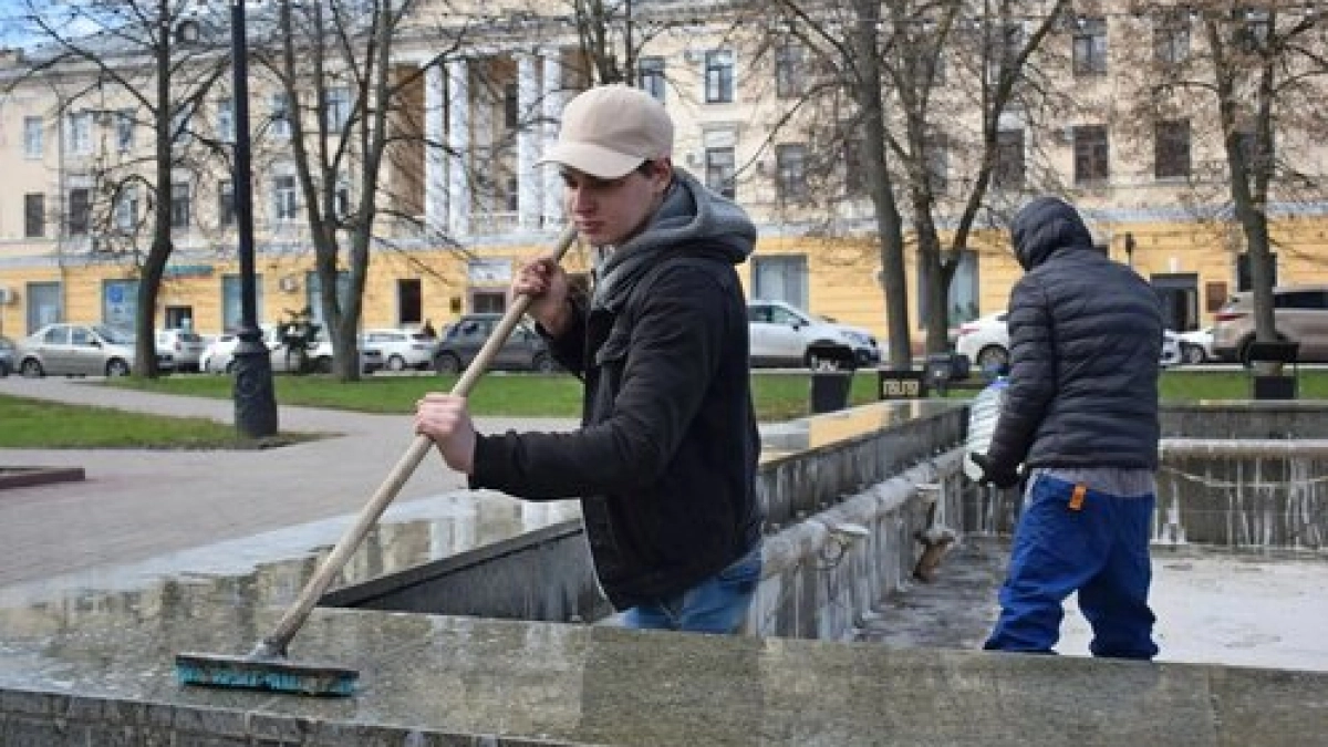 В Тамбове начали подготовку фонтанов к запуску нового сезона