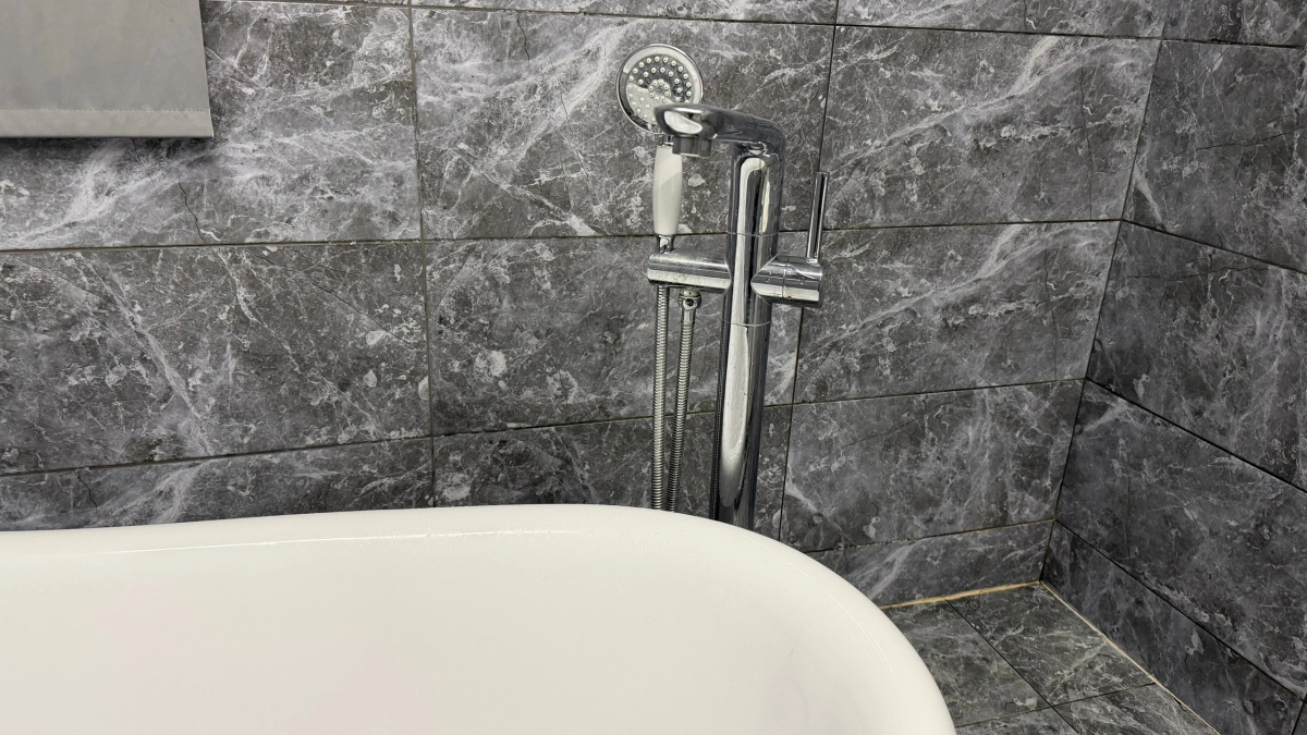 Почему в США и Канаде не пользуются ванной и душем: у них есть третий вариант и он в разы лучше 