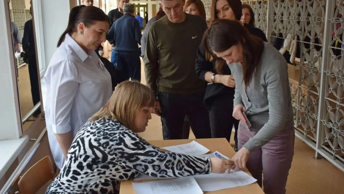 В Тамбове родители школьников попробовали сдать пробный ЕГЭ по русскому языку