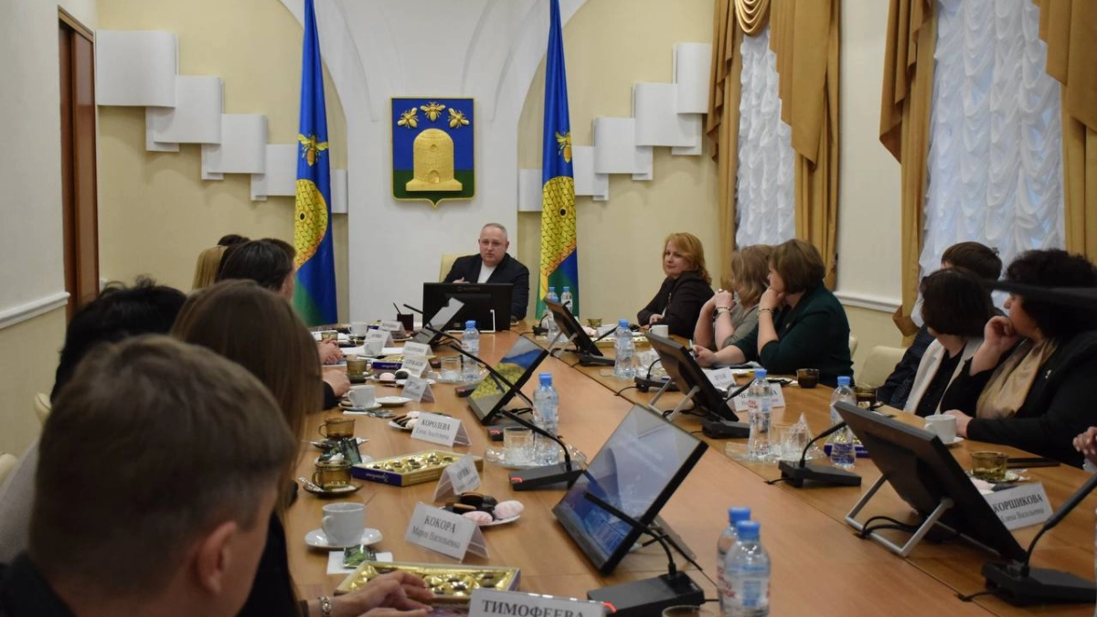 Максим Косенков обсудил с председателями советов микрорайонов развитие Тамбова