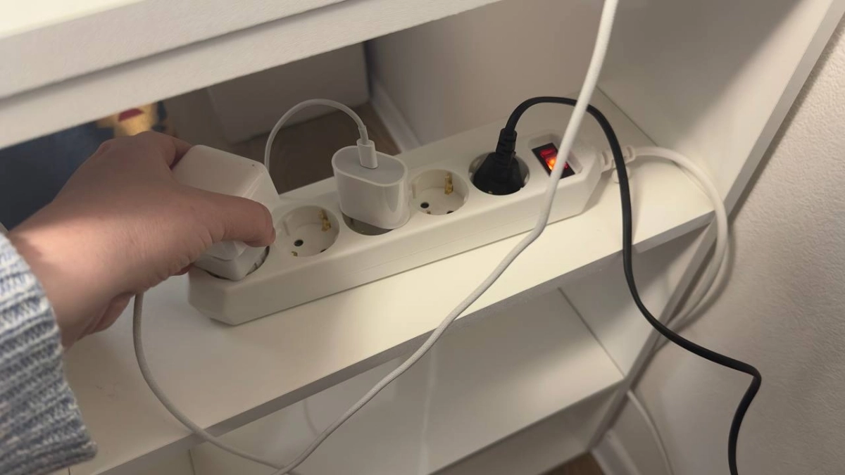 Сжирают четверть электричества в доме: какие 2 прибора важно всегда выключать из розетки - запомните раз и на всю жизнь