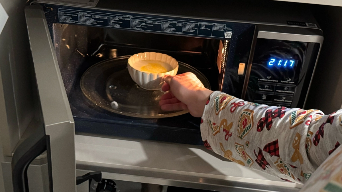 Не вздумайте ставить в микроволновку: 6 вещей и продуктов, которые убивают технику - важно знать каждому