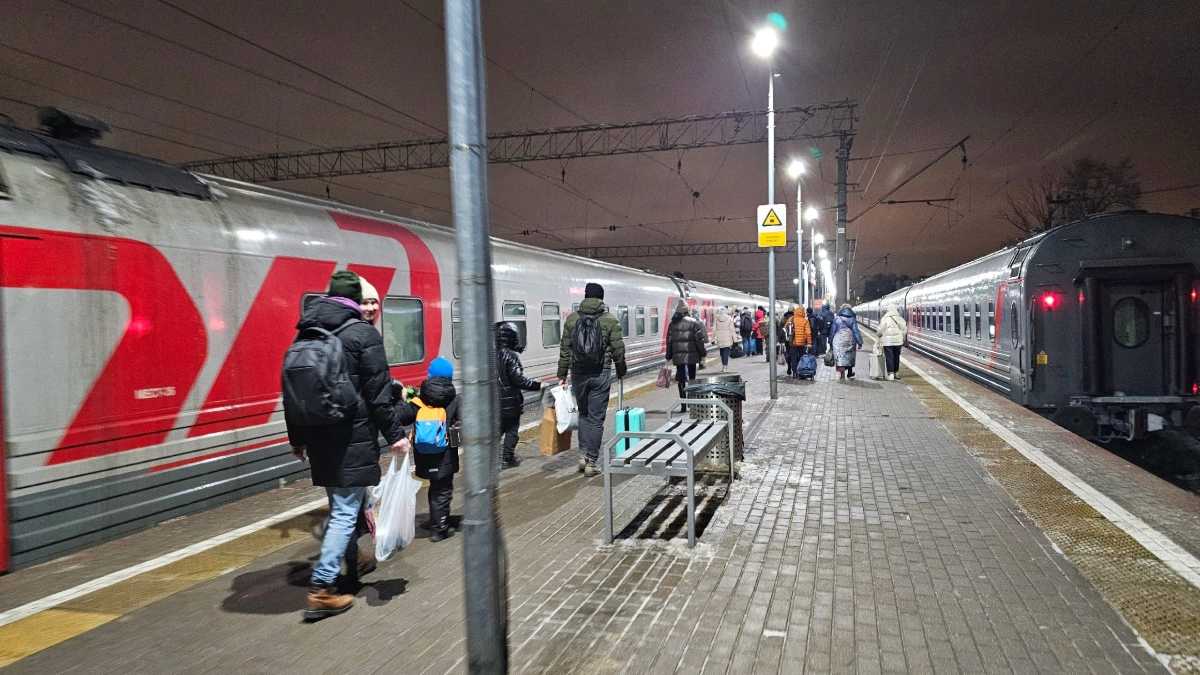 Сходили на ужин в вагон-ресторан и ахнули: чем и за сколько теперь кормят пассажиров РЖД