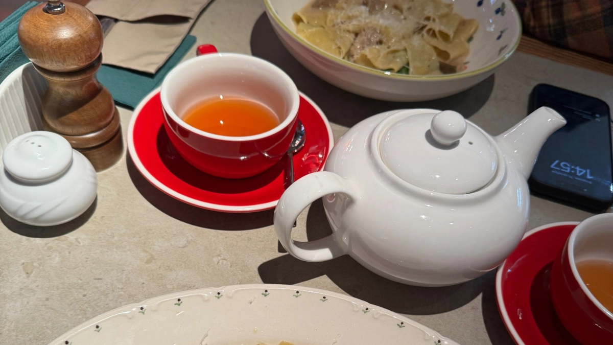 Сколько можно хранить заварку в чайнике: эксперт назвал безопасный срок