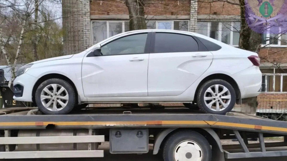 У жителя Рассказова забрали Lada Vesta из-за 120 исполнительных производств
