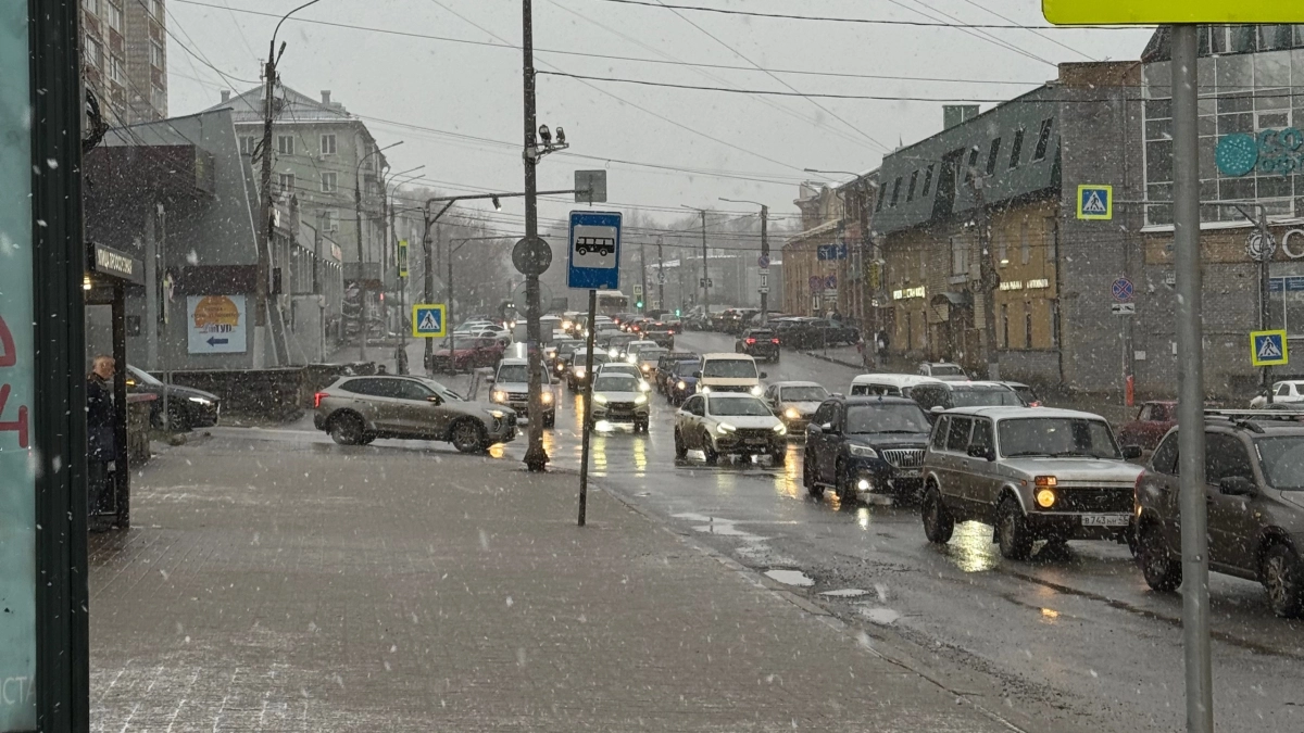 Теперь не обязательно включать ближний свет днем? Почему сегодня многие ездят с выключенными фарами