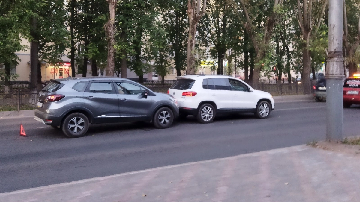 Водителей пугают новым штрафом за отсутствие знака аварийной остановки: в ГАИ разъяснили ситуацию