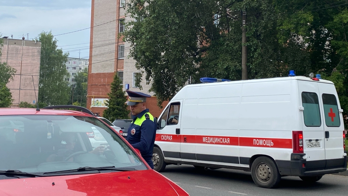 ГАИ теперь штрафует водителей за управление автомобилем с механикой — в чем причина