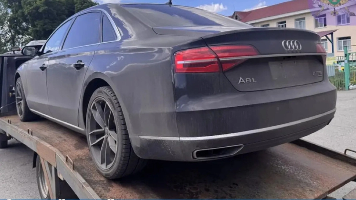 В Тамбове приставы наложили арест на Audi A8 за долги в 2 млн рублей
