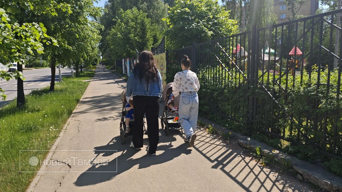 Беременные школьницы в Тамбовской области: детей не бросают, но врачи бьют тревогу из-за здоровья юных мам