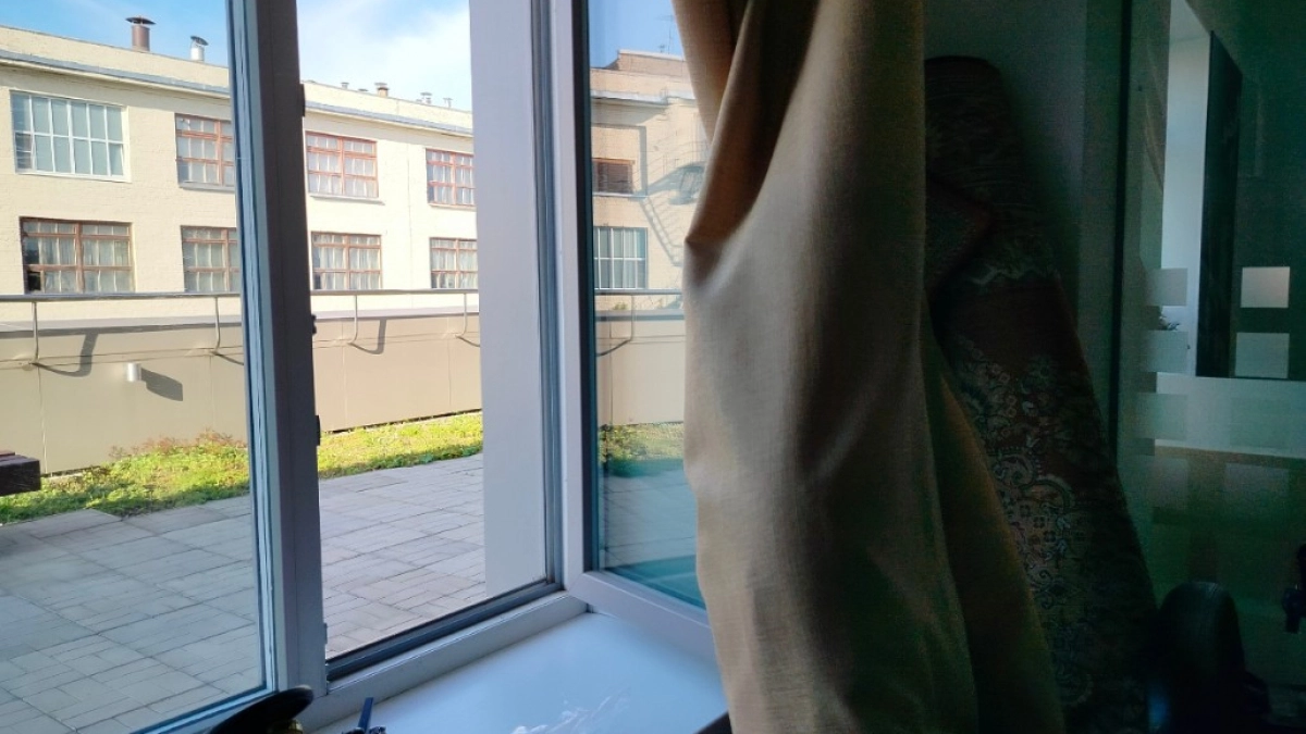 Что наклеить на окна, чтобы не было видно с улицы: 5 крутых вариантов, которые советую дизайнеры